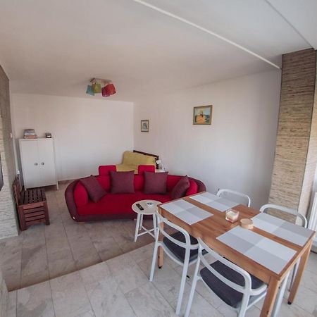 Lalacris Good Holiday Apartment Constanta Exterior photo